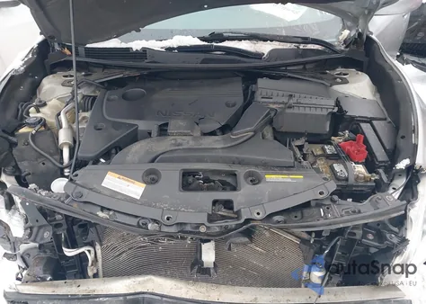 2015 Nissan Altima 2.5 S из США, поврежденный, VIN 1N4AL3AP9FC597350